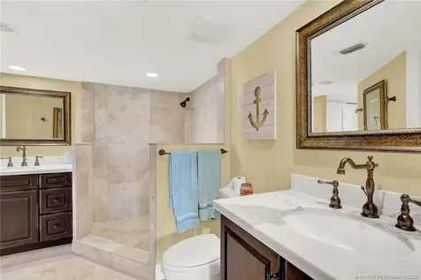 40 NE Plantation Road Stuart FL 34996