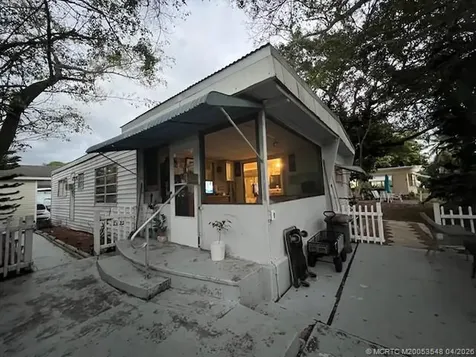 2555 Pga Boulevard Palm Beach Gardens FL 33410