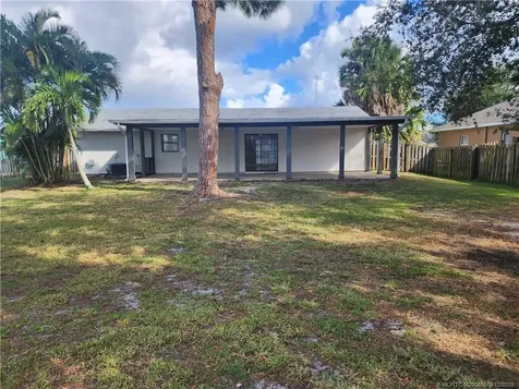 941 SW Mccall Road Port St Lucie FL 34953