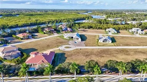 133 SE Via Lago Cervaro Port St Lucie FL 34952