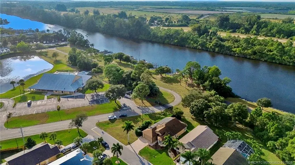 8946 SW Fishermans Wharf Drive Stuart FL 34997
