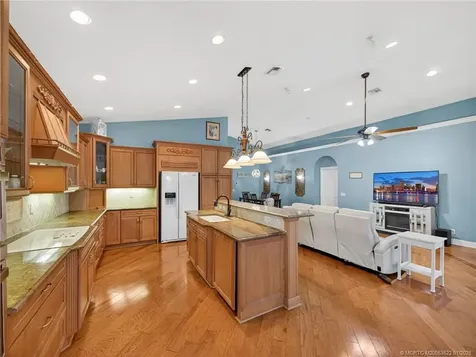 8946 SW Fishermans Wharf Drive Stuart FL 34997