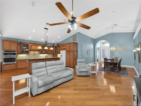 8946 SW Fishermans Wharf Drive Stuart FL 34997