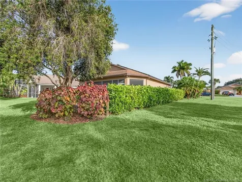 8946 SW Fishermans Wharf Drive Stuart FL 34997