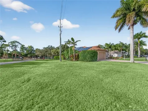 8946 SW Fishermans Wharf Drive Stuart FL 34997