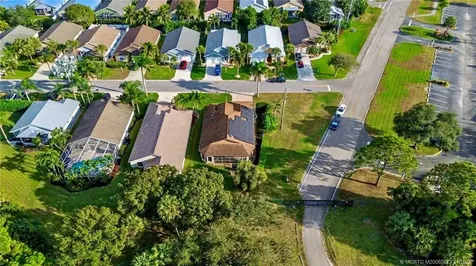 8946 SW Fishermans Wharf Drive Stuart FL 34997