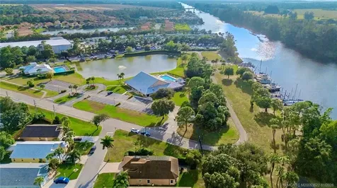 8946 SW Fishermans Wharf Drive Stuart FL 34997