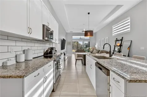 180 SE Via Bisento Port St Lucie FL 34952