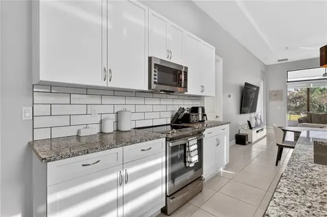 180 SE Via Bisento Port St Lucie FL 34952