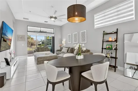 180 SE Via Bisento Port St Lucie FL 34952