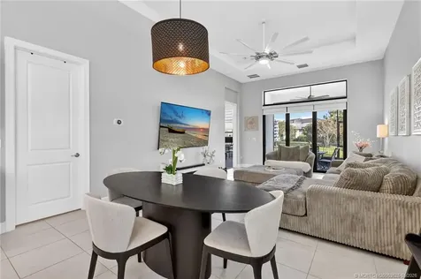 180 SE Via Bisento Port St Lucie FL 34952