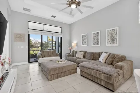 180 SE Via Bisento Port St Lucie FL 34952