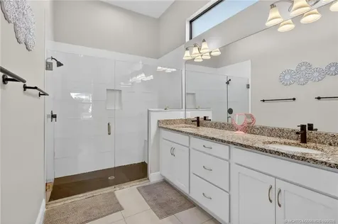 180 SE Via Bisento Port St Lucie FL 34952