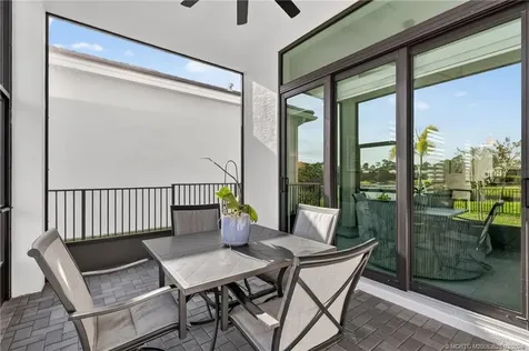 180 SE Via Bisento Port St Lucie FL 34952