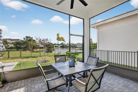 180 SE Via Bisento Port St Lucie FL 34952