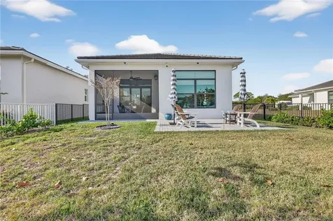 180 SE Via Bisento Port St Lucie FL 34952