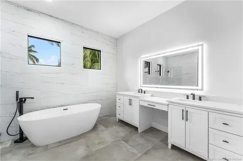 513 SW South Carolina Drive Stuart FL 34994