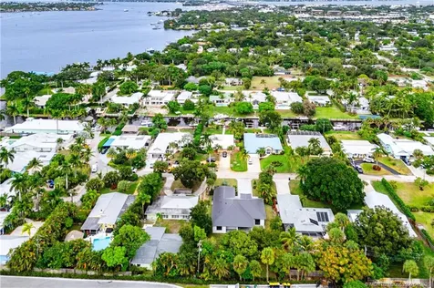 513 SW South Carolina Drive Stuart FL 34994