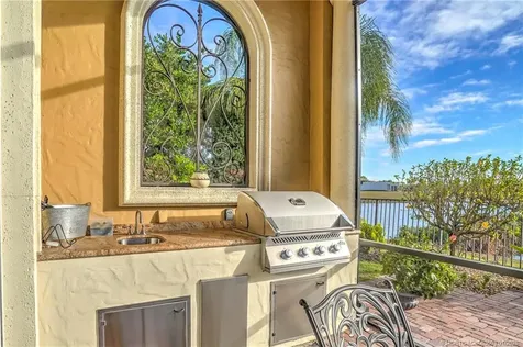 231 SE Bella Strano Port St Lucie FL 34984