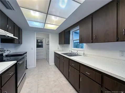 1739 SE Madison Street Stuart FL 34997