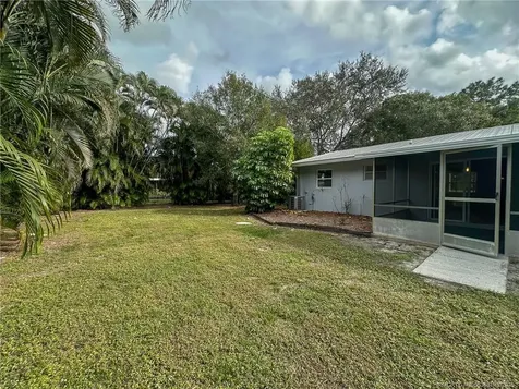 1739 SE Madison Street Stuart FL 34997