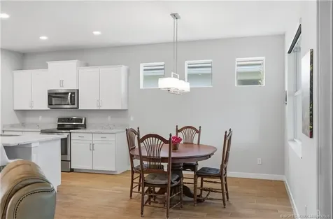 4575 NW King Court Jensen Beach FL 34957