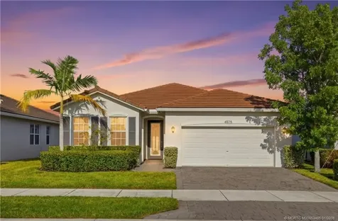 4575 NW King Court Jensen Beach FL 34957