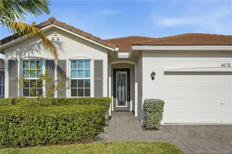 4575 NW King Court Jensen Beach FL 34957