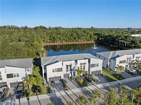 3931 SE Mentmore Lane Stuart FL 34997