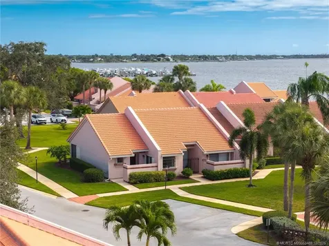 3501 SE Sandpiper Circle Port St Lucie FL 34952