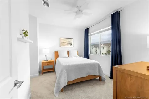 663 SE Lake Falls Street Port St Lucie FL 34984