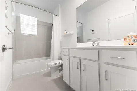 663 SE Lake Falls Street Port St Lucie FL 34984