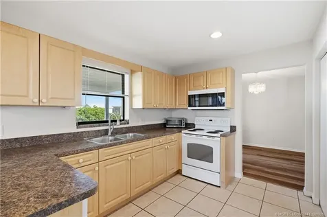 4665 SE Manatee Terrace Stuart FL 34997