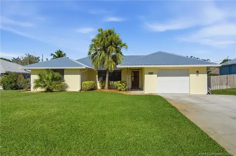 4665 SE Manatee Terrace Stuart FL 34997