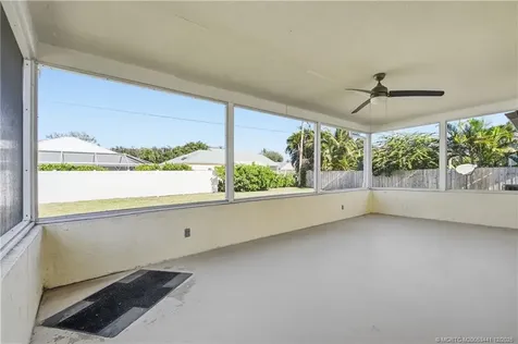 4665 SE Manatee Terrace Stuart FL 34997