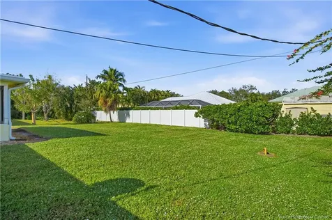 4665 SE Manatee Terrace Stuart FL 34997