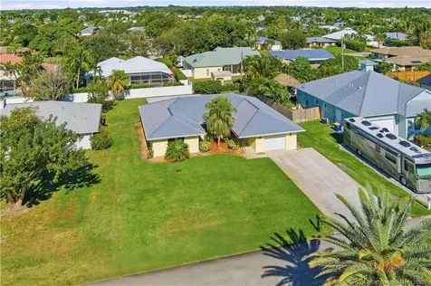 4665 SE Manatee Terrace Stuart FL 34997