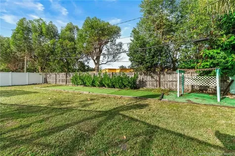 1425 SE San Sovina Terrace Port St Lucie FL 34952