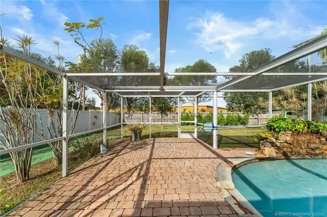 1425 SE San Sovina Terrace Port St Lucie FL 34952