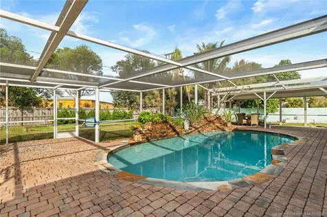 1425 SE San Sovina Terrace Port St Lucie FL 34952