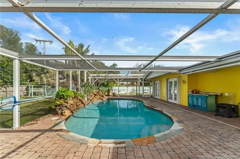 1425 SE San Sovina Terrace Port St Lucie FL 34952