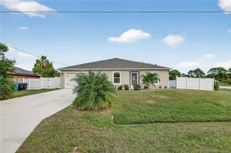 3002 SE East Blackwell Drive Port St Lucie FL 34952