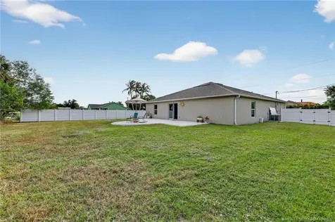 3002 SE East Blackwell Drive Port St Lucie FL 34952