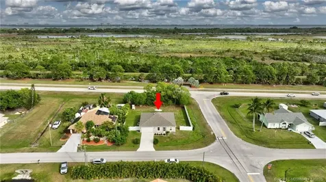 3002 SE East Blackwell Drive Port St Lucie FL 34952