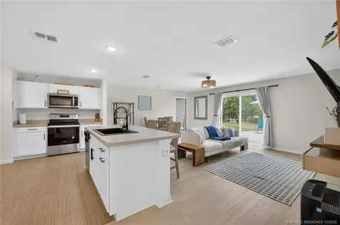 3002 SE East Blackwell Drive Port St Lucie FL 34952