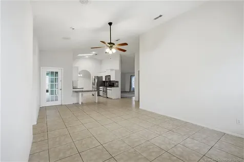 950 SW Jaslo Avenue Port St Lucie FL 34953