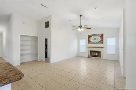 950 SW Jaslo Avenue Port St Lucie FL 34953