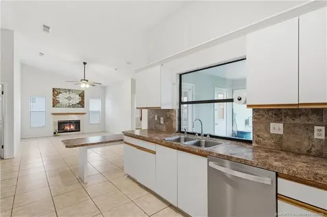 950 SW Jaslo Avenue Port St Lucie FL 34953