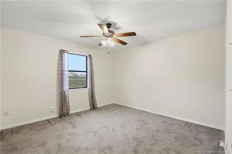 950 SW Jaslo Avenue Port St Lucie FL 34953