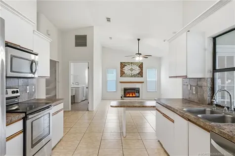 950 SW Jaslo Avenue Port St Lucie FL 34953